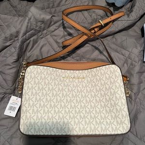 Michael kors jet set east west large crossbody